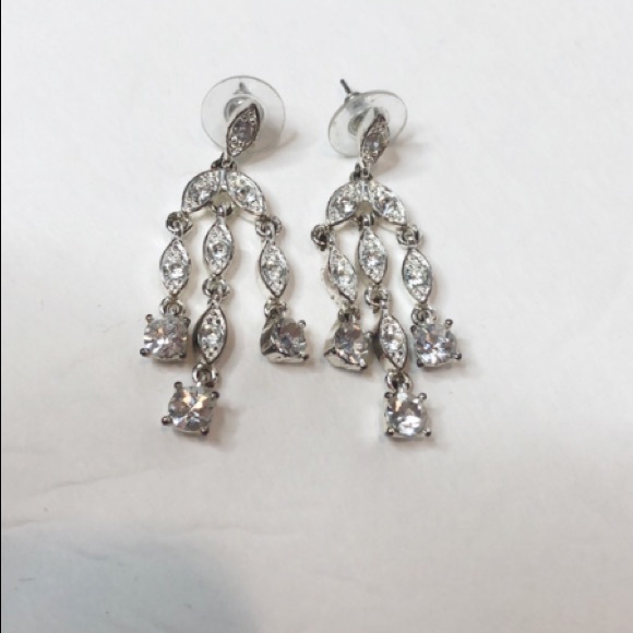 Napier silver dangle earrings - Picture 2 of 5